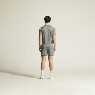 5. Men's CORE ESSENCE SHORTS 2 M