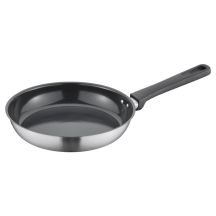 FISKARS ESSENTIAL PANNAS 24CM