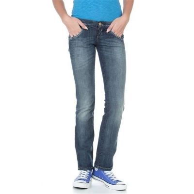 5. Lee Lynn L38418HD