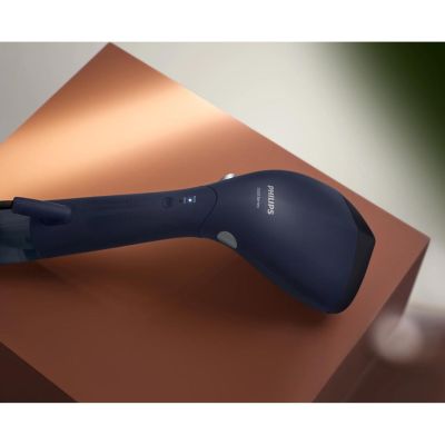 40. PHILIPS STH7020/20 Garment Steamer