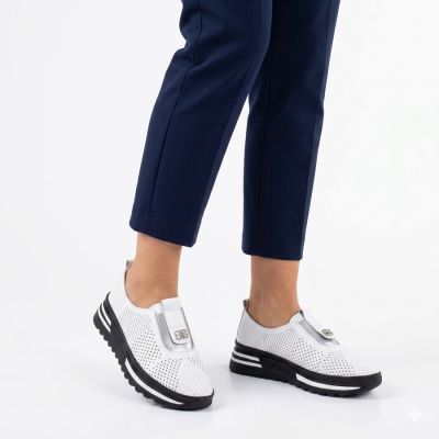 5. Women's leather openwork platform shoes, white, S.Barski 7092