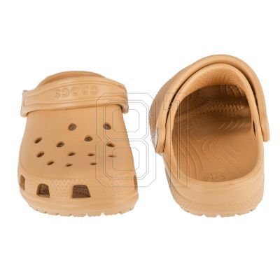5. Crocs Classic Clog Jr 206991-209