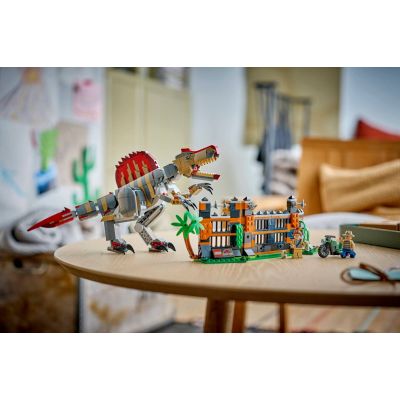 13. LEGO Jurassic World 77982 - Spinosaurus Escape