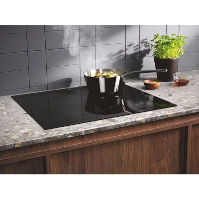 15. ELECTROLUX LIL61424C induction hob with 230V plug