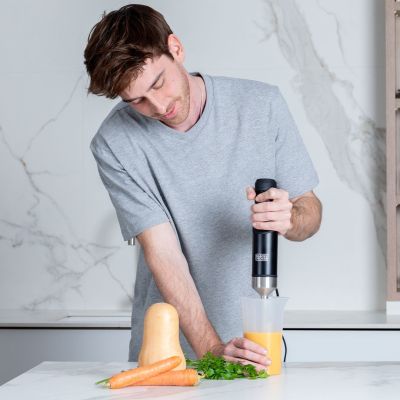 11. Black+Decker BXHBA1501E Hand Blender