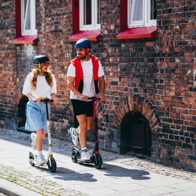 18. HM209T WHITE-GOLD SCOOTER WITH DISC BRAKE NILS EXTREME