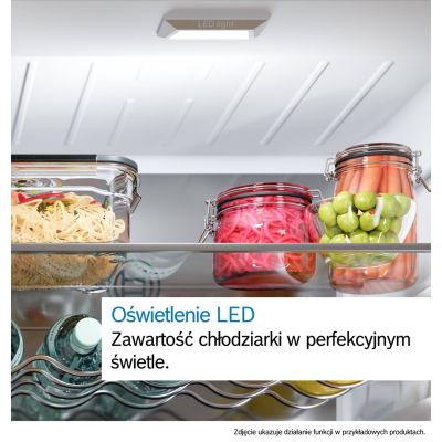 11. Built-in refrigerator BOSCH KBN96VFE0 70 cm wide
