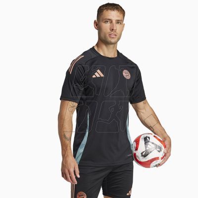 3. Adidas FC Bayern Training T-shirt M JSY JI5272