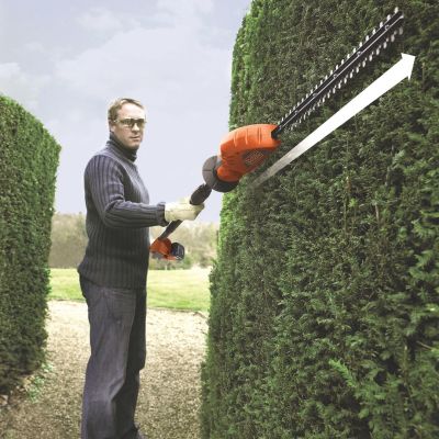 Black & Decker GTC1843L20-QW Electric Hedge Trimmer Twin Blade 3.2 kg