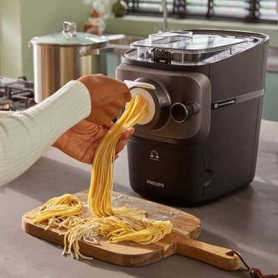 7. PHILIPS HR 2665/96 pasta maker
