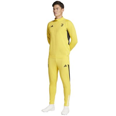4. Adidas Juventus Training Top IQ0873 sweatshirt