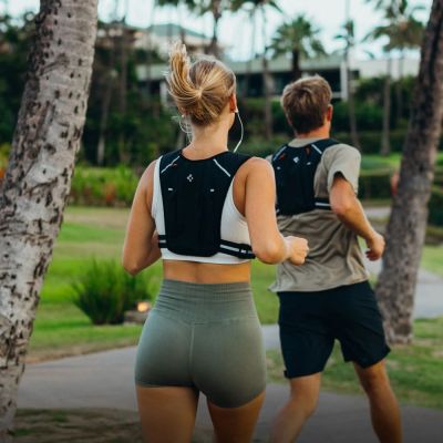 8. Spigen A720 Dynamic Shield ML Running Vest - Black