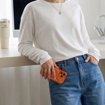 7. Tech-Protect Magmat Magsafe CC Case for iPhone 17 Pro Max / 18 Pro Max - Orange-Transparent