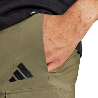 6. adidas Essentials Small Logo Cargo Chelsea Shorts M JD1827