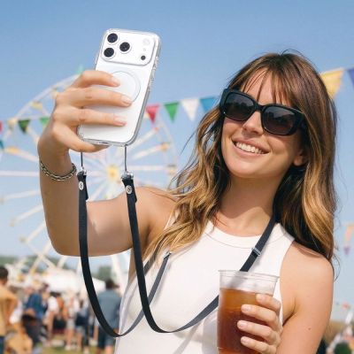 12. Spigen DA30L phone lanyard - black