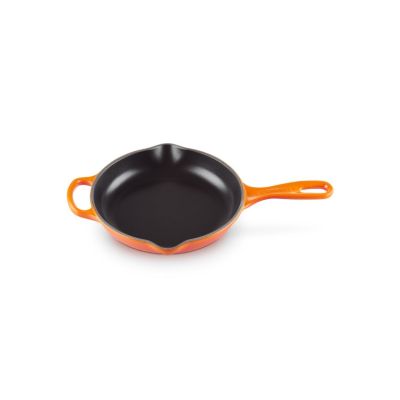 2. Le Creuset 20182200900422 Round Universal Frying Pan