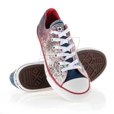 7. Converse Chuck Taylor All Star Jr 647644C