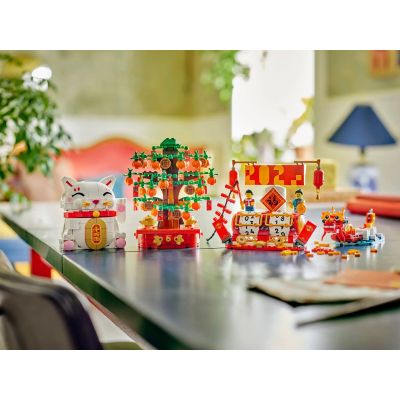 14. LEGO Iconic 40813 Japanese Lucky Cat