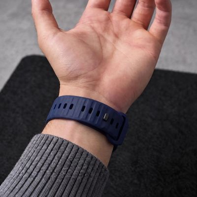 5. Tech-Protect Silicone Line Strap for Apple Watch 44 / 45 / 46 / 49 mm - Navy Blue