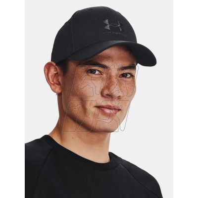 3. Under Armor M 1381645-001 baseball cap