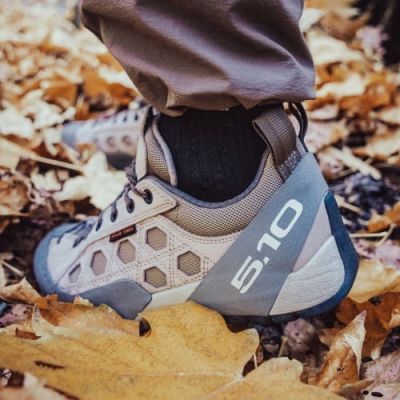 7. Adidas JR3876_590 Sports Shoes Grey