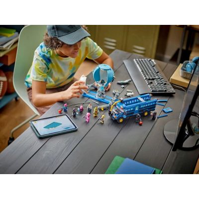 8. LEGO FORTNITE 77073 Battle Bus