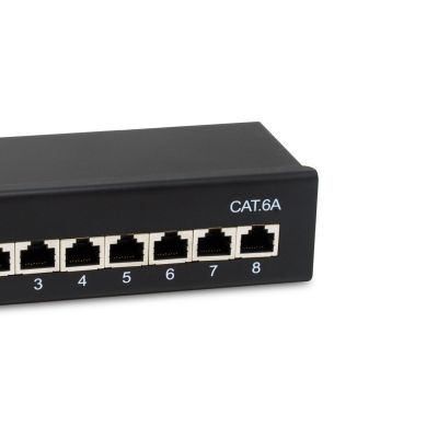 4. Equip 326621 patch panel