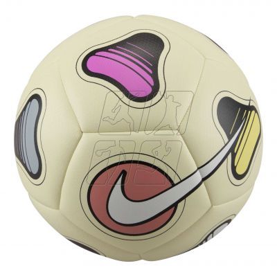 2. Nike Maestro FJ5547-113 football