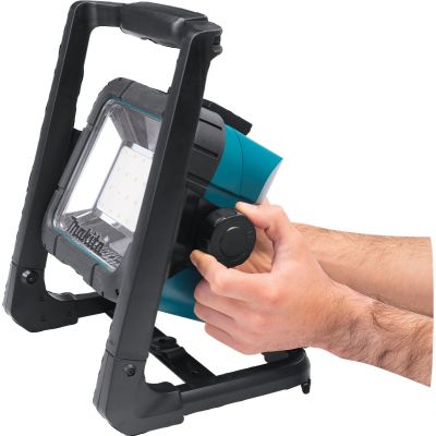 13. CONSTRUCTION LAMP 14.4/18V/230V LED DML805 MAKITA