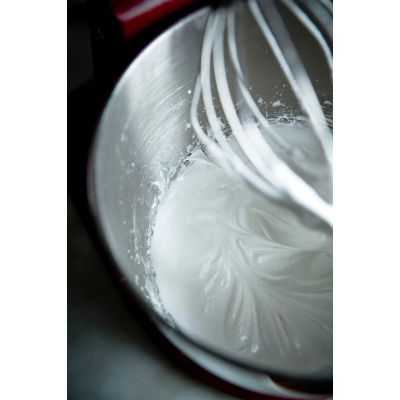 4. KitchenAid Artisan Stand Mixer 5KSM175PSECA (300 W)/4.8 L