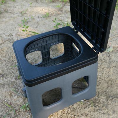 9. OFFLANDER FOLDABLE TRAVEL TOILET