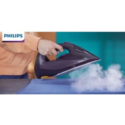 10. PHILIPS DST 7061/30 iron
