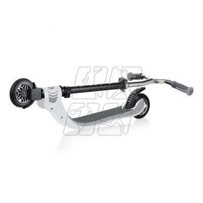 3. Globber Flow Foldable 125 scooter 473-160 White-black