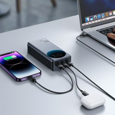 10. Joyroom JR-PBF05 Pro 30000mAh 65W Powerbank with Digital Display 2x USB-C 1x USB-A - Black