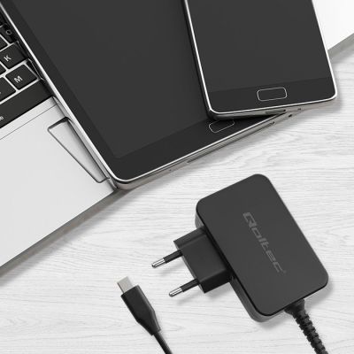 5. QOLTEC GaN POWER PRO Charger | 1x USB-C | 65 W | 5–20 V | 3–3.25 A | BLACK