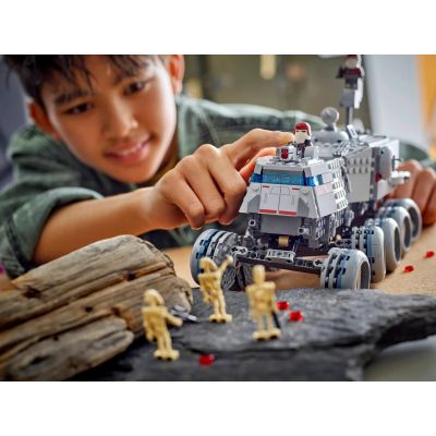 8. LEGO Star Wars 75413 Republic Juggernaut Tank