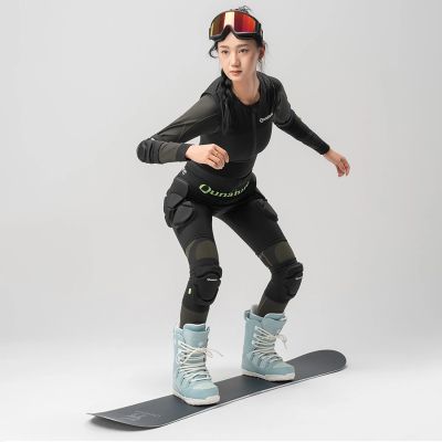 10. Qunature Ski Hip Protectors - Advanced L Skis, Snowboard, Skates - Black