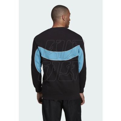 5. adidas Originals Q2 Crew M HC9491 sweatshirt