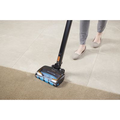 18. SHARK VACUUM CLEANER IZ300EU