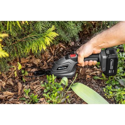 4. Graphite 58GE119 electric hedge trimmer 1.09 kg