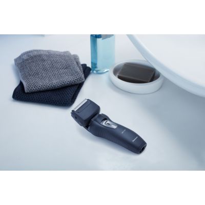 5. Panasonic ES-RW31-K503 Men's Shaver