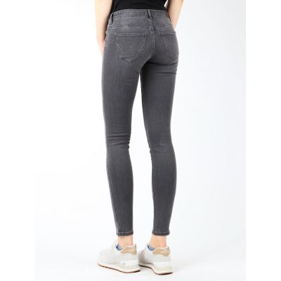 3. Wrangler Skinny Ash Jeans W28KLX86O