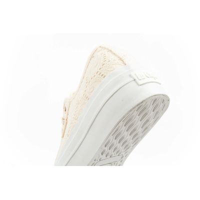 16. Lee Cooper women's lace sneakers beige platform