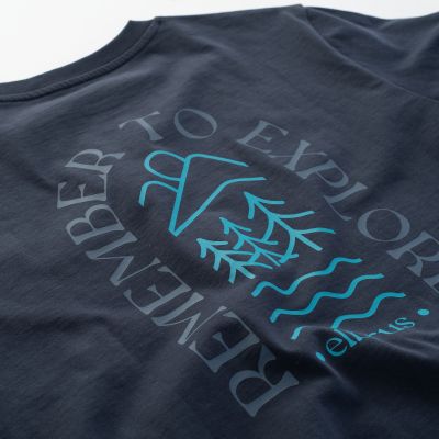 4. Men's short-sleeved T-shirt CIRNO