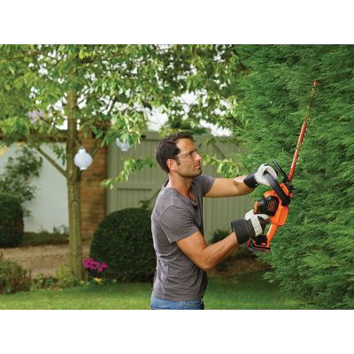 3. Black & Decker GTC18452PC Twin Blade 2.42 kg