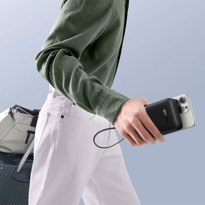 10. Baseus Bipow 2 20000mah 20W Powerbank with Digital Display with Built-in USB-C Cable - Black