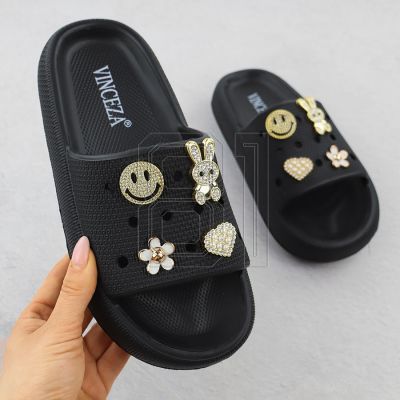 4. Vinceza W 76055 JAN404A flip-flops