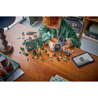 7. LEGO Harry Potter 76471 - Knockturn Alley Magic Shops