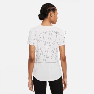 2. T-shirt Nike Dri-FIT UV One Luxe W DD0618-100