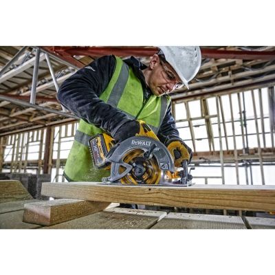 4. DeWALT DCS578NT-XJ Portable Circular Saw